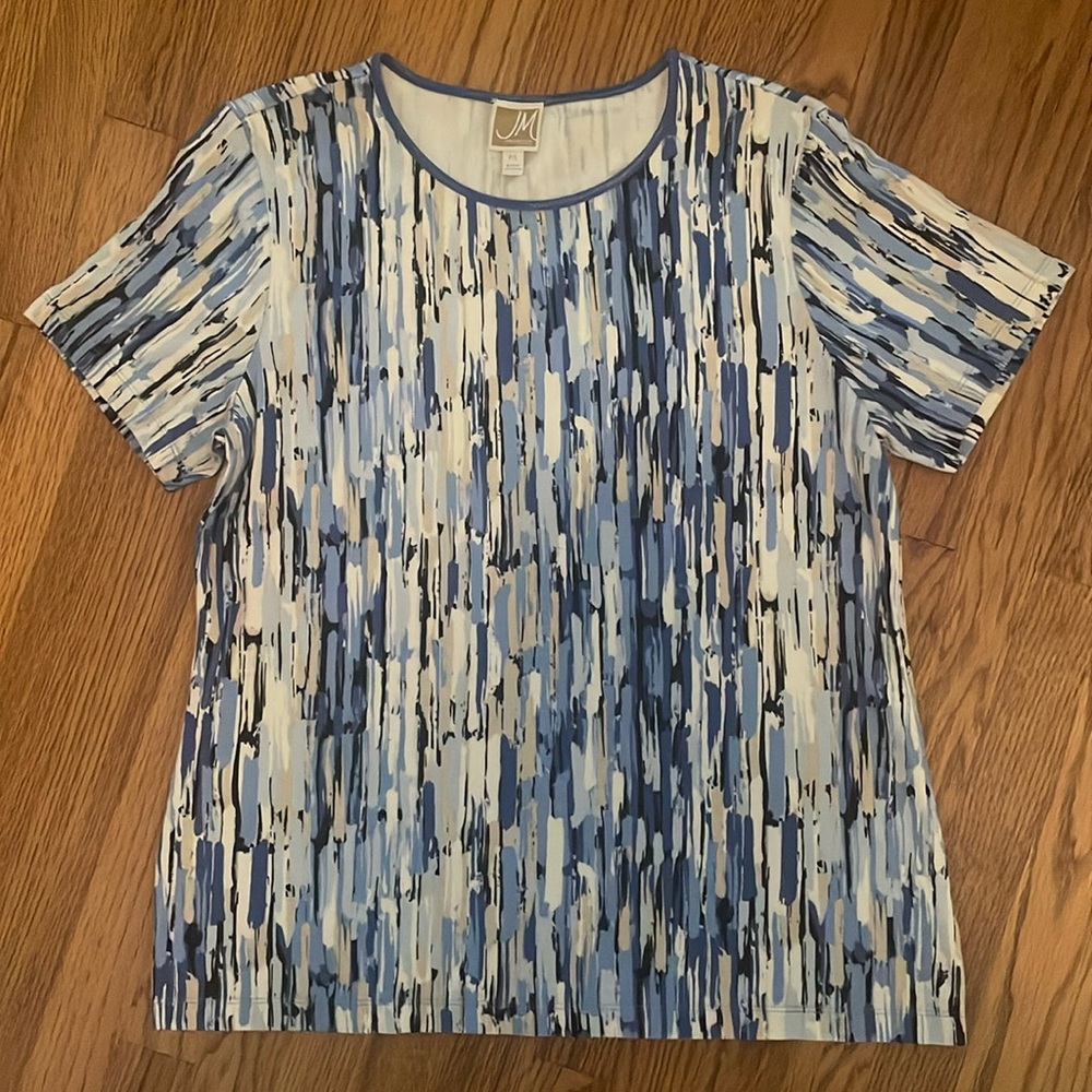 Blue black white and beige print short sleeve T shirt